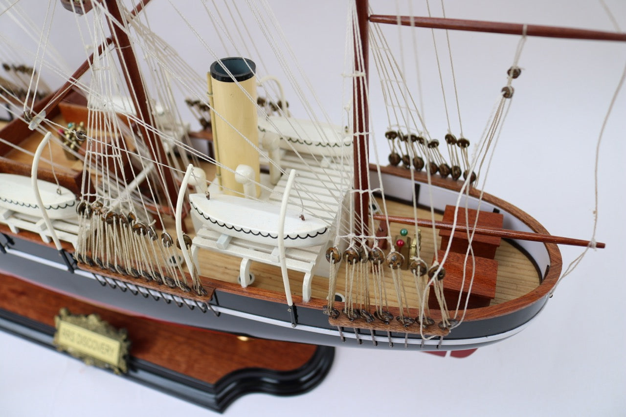 RRS DISCOVERY / ship model / handmade / Compass Models