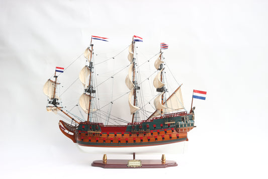 ZEVEN PROVINCIEN / ship model / handmade / Compass Models