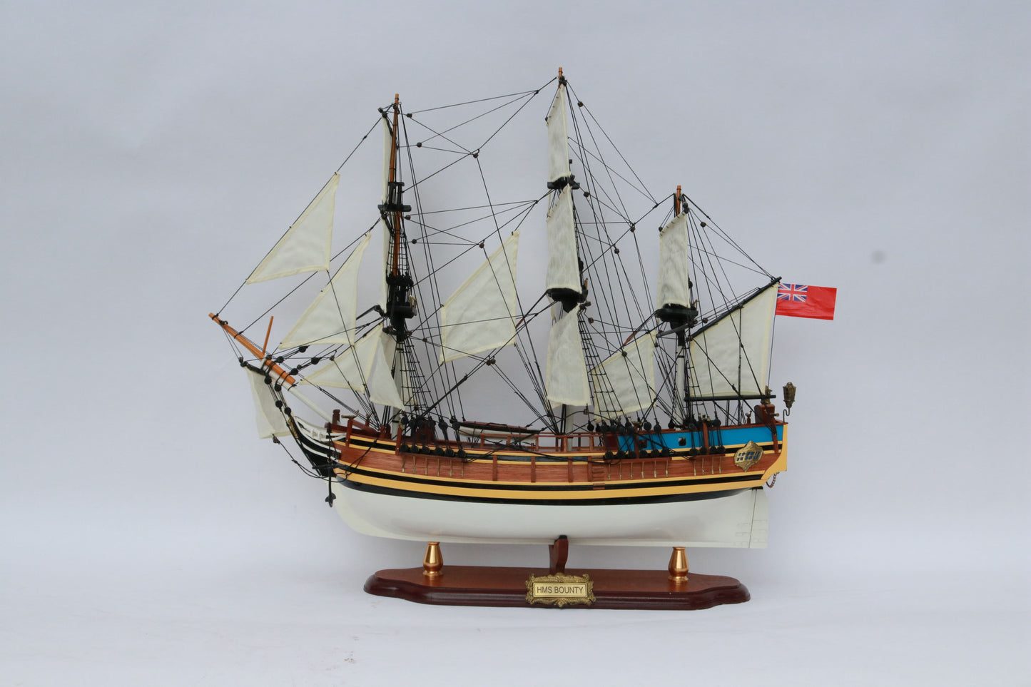 HMS BOUNTY / ship model / handmade / compass models