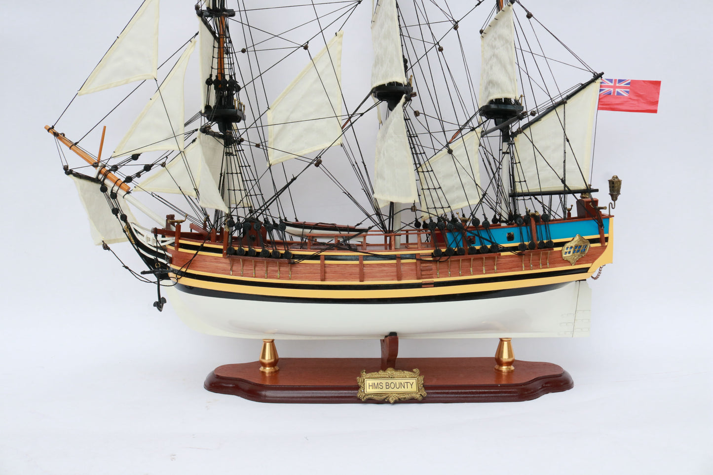 HMS BOUNTY / ship model / handmade / compass models