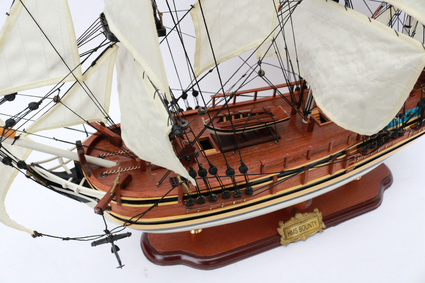 HMS BOUNTY / ship model / handmade / compass models