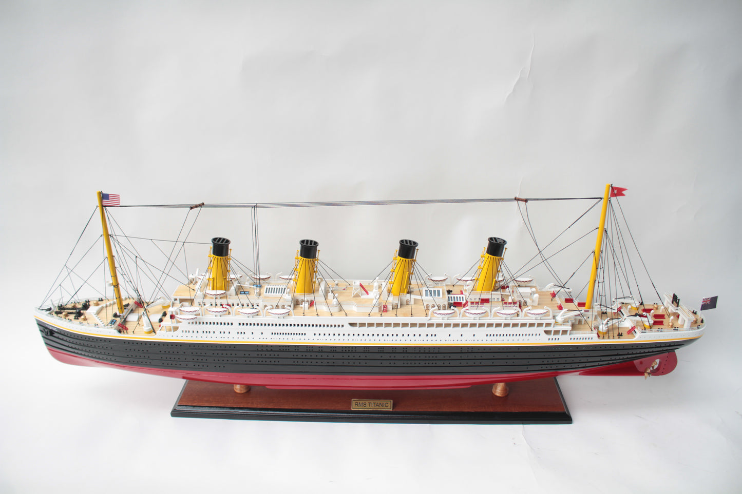 Titanic / ship model / handmade / Compass Models