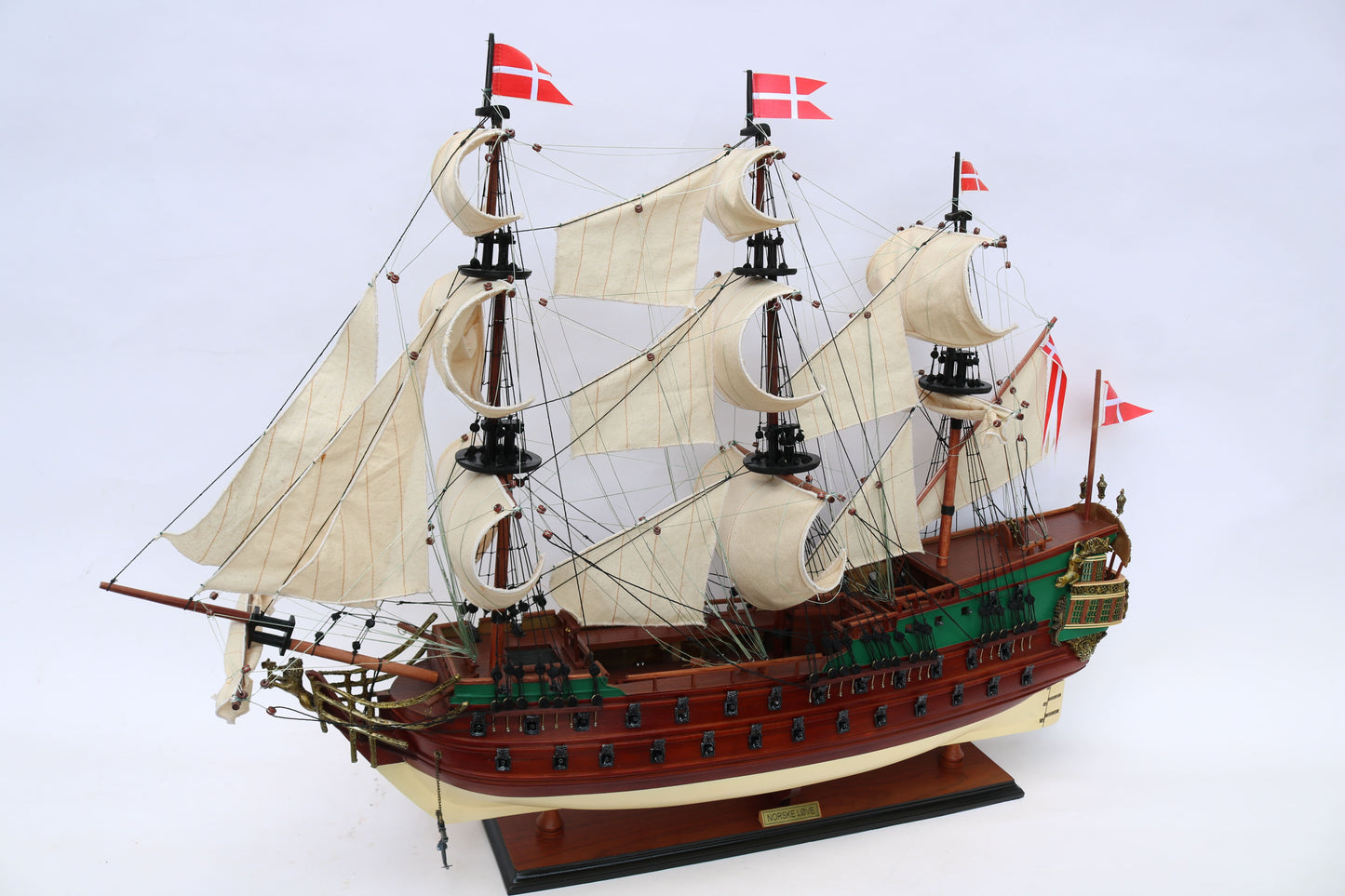 NORSKE LOVE / ship model / handmade / Compass Models