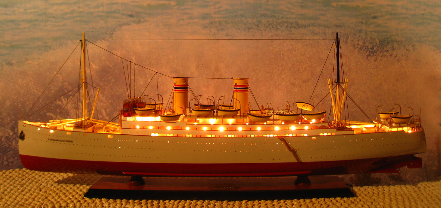 Stavangerfjord / Ship model / Illuminated / Handmade / Compass-Models