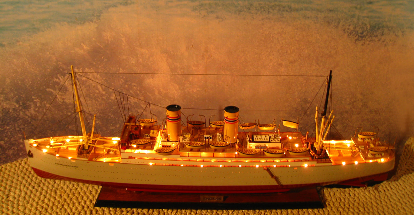 Stavangerfjord / Ship model / Illuminated / Handmade / Compass-Models