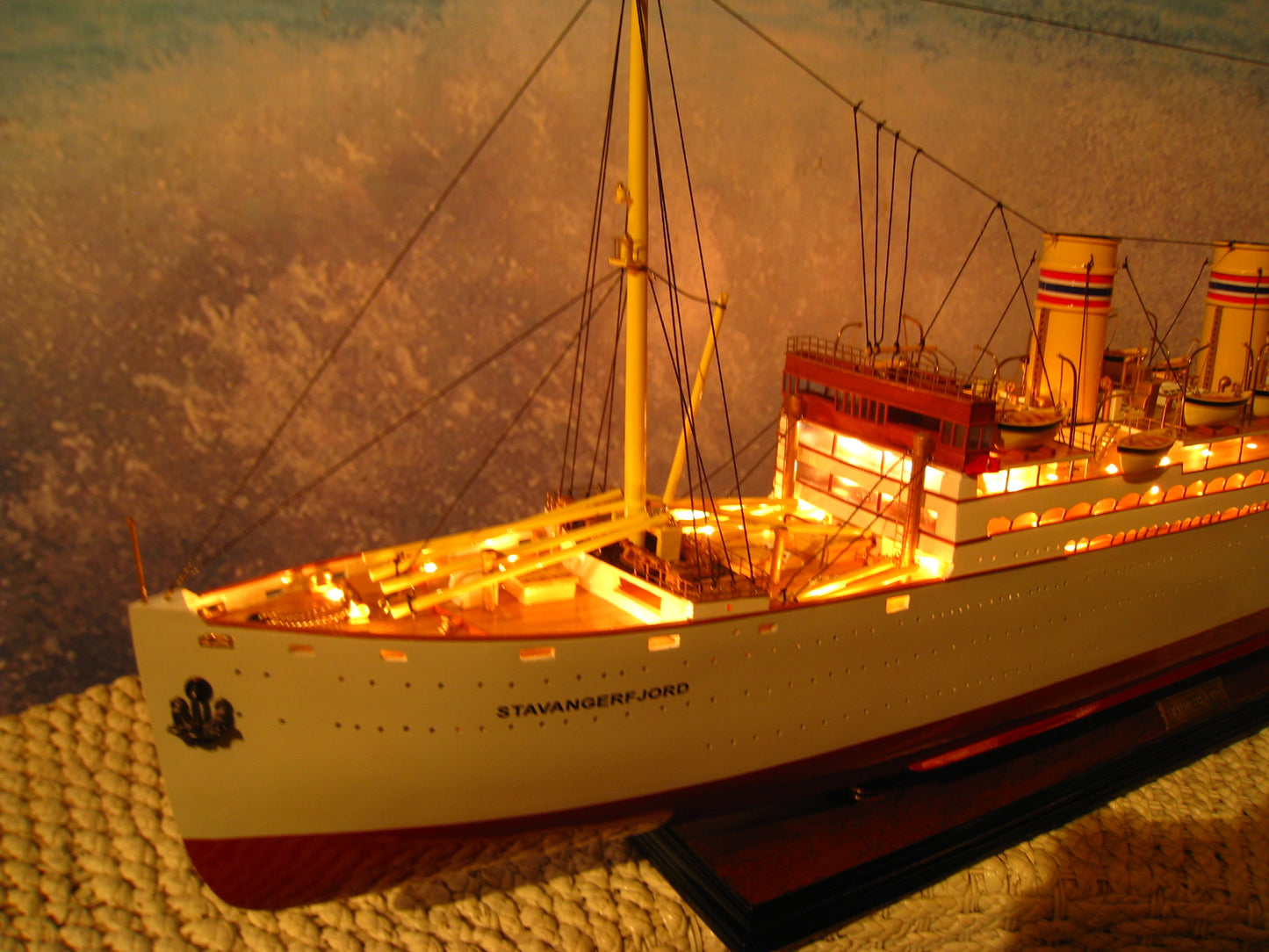 Stavangerfjord / Ship model / Illuminated / Handmade / Compass-Models