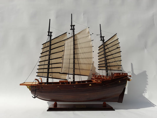 CHINESE JUNK / ship model / handmade / Compass Model